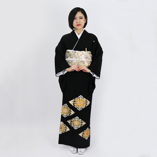 宝相華に向い鶴